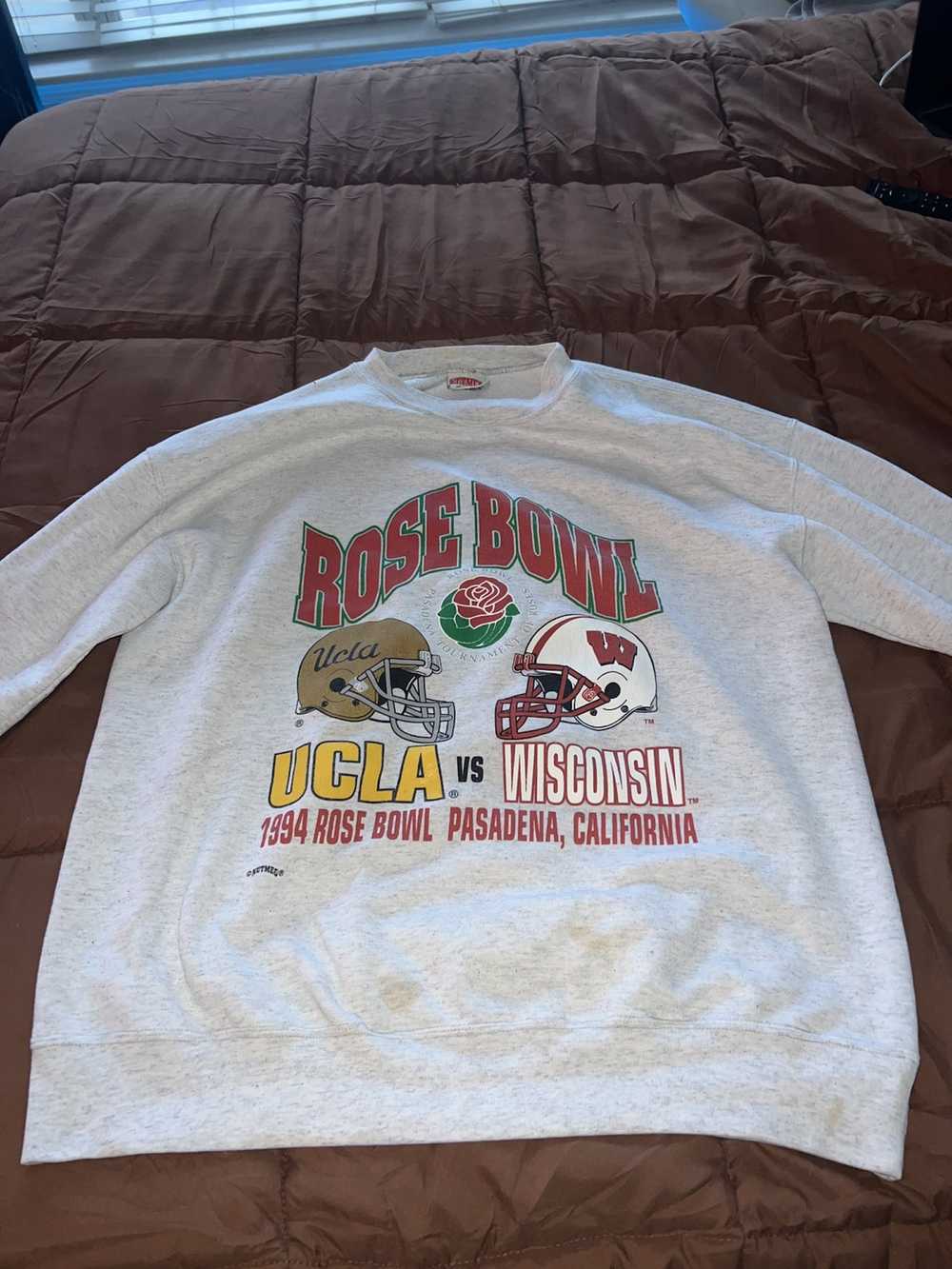 Streetwear × Vintage Vintage 1994 Rose Bowl crew … - image 1