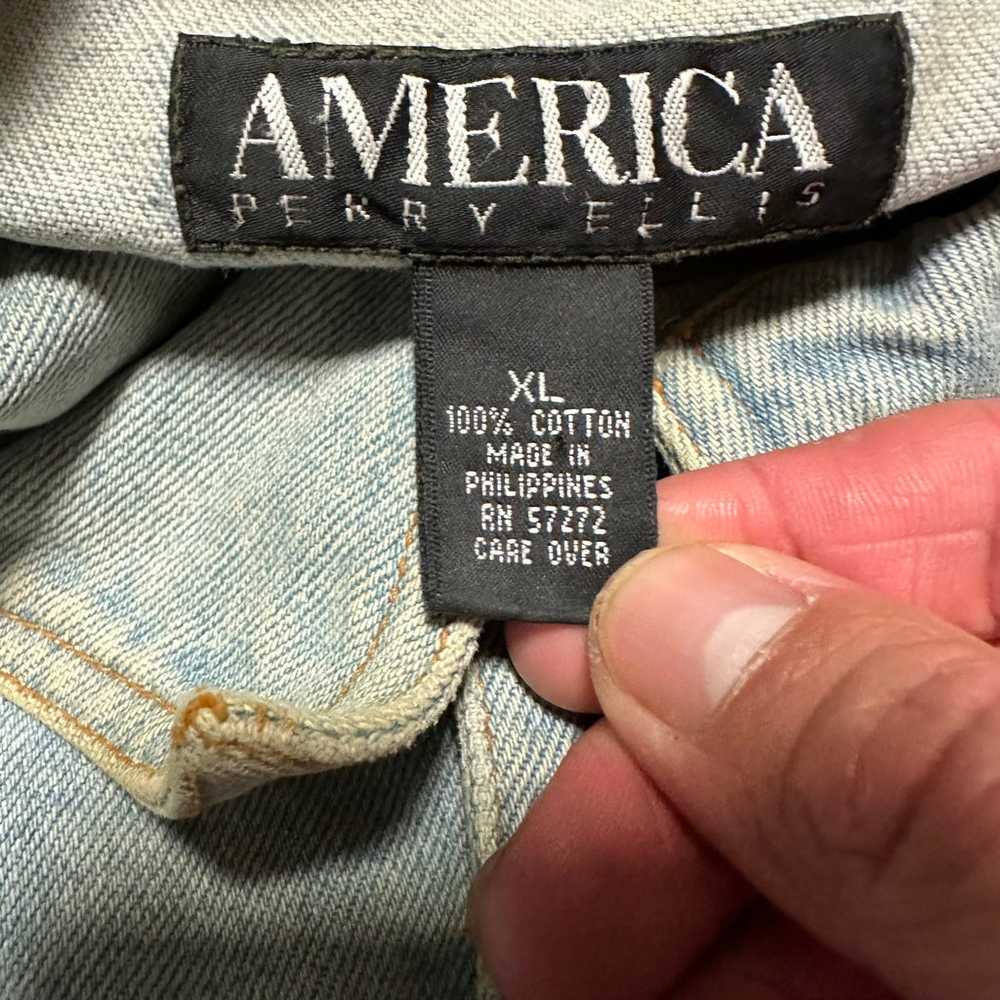 VTG America Perry Ellis Light Wash Denim Jacket S… - image 3