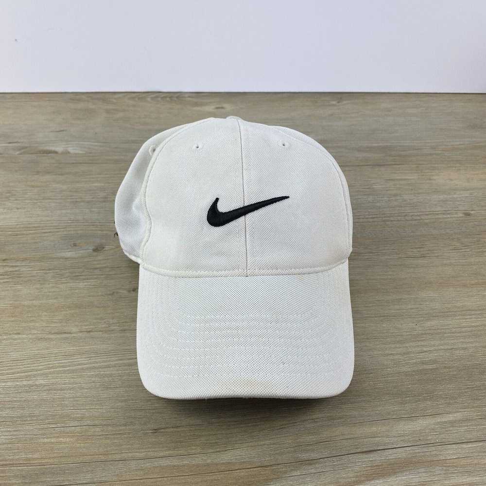 Nike Nike White Hat Flex Fit Athletic One Size Fi… - image 2