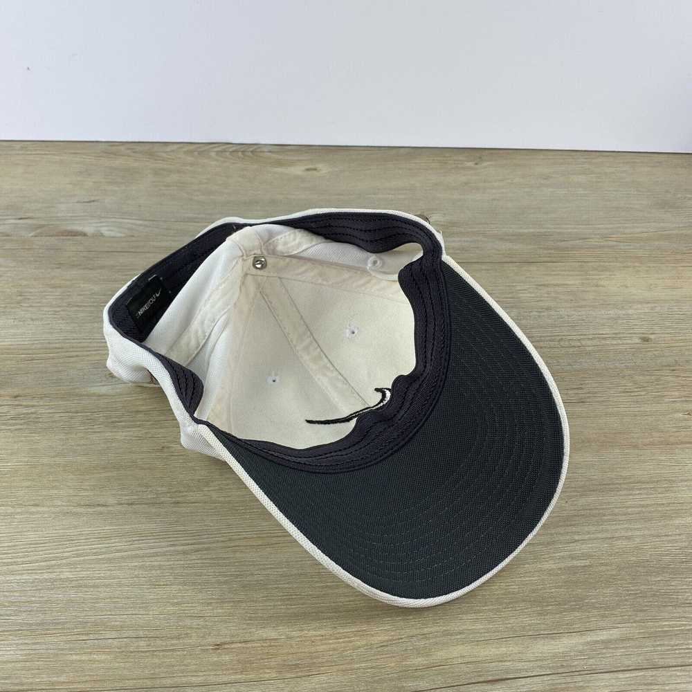 Nike Nike White Hat Flex Fit Athletic One Size Fi… - image 7