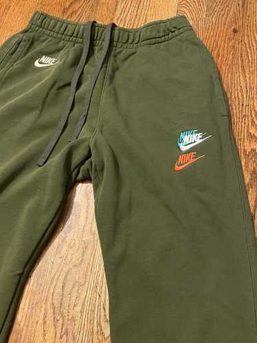 Nike Nike all over logo green jogger sweats