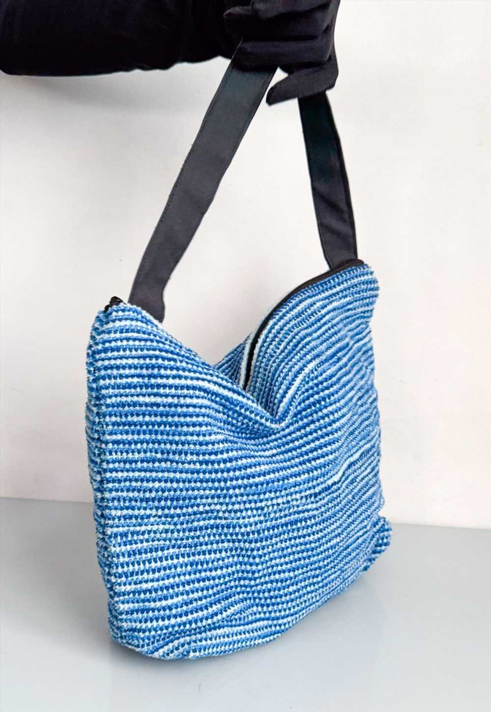Vintage Y2K cute floral knit bag in blue tones & … - image 3