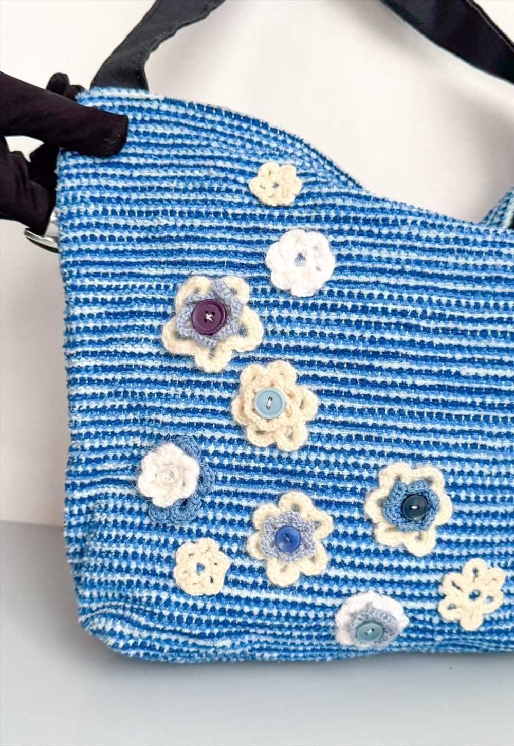 Vintage Y2K cute floral knit bag in blue tones & … - image 5