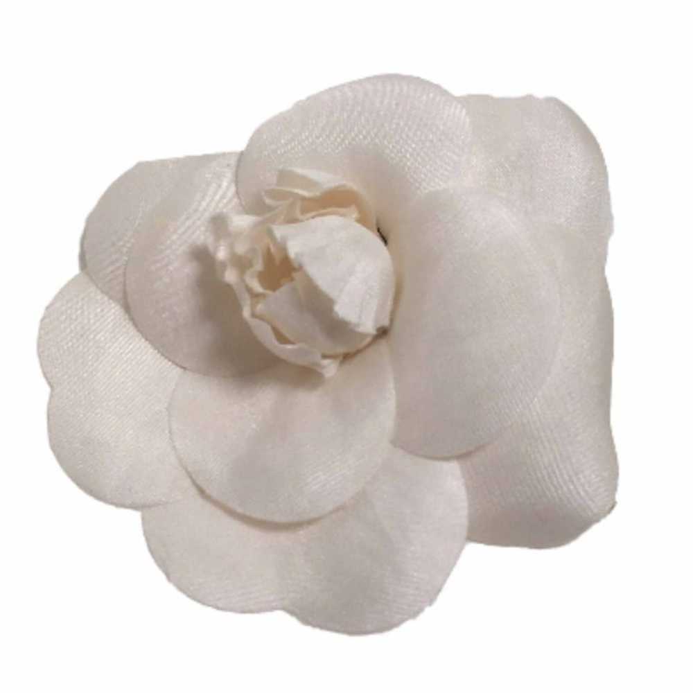 Chanel CHANEL brooch Camellia corsage white - image 1