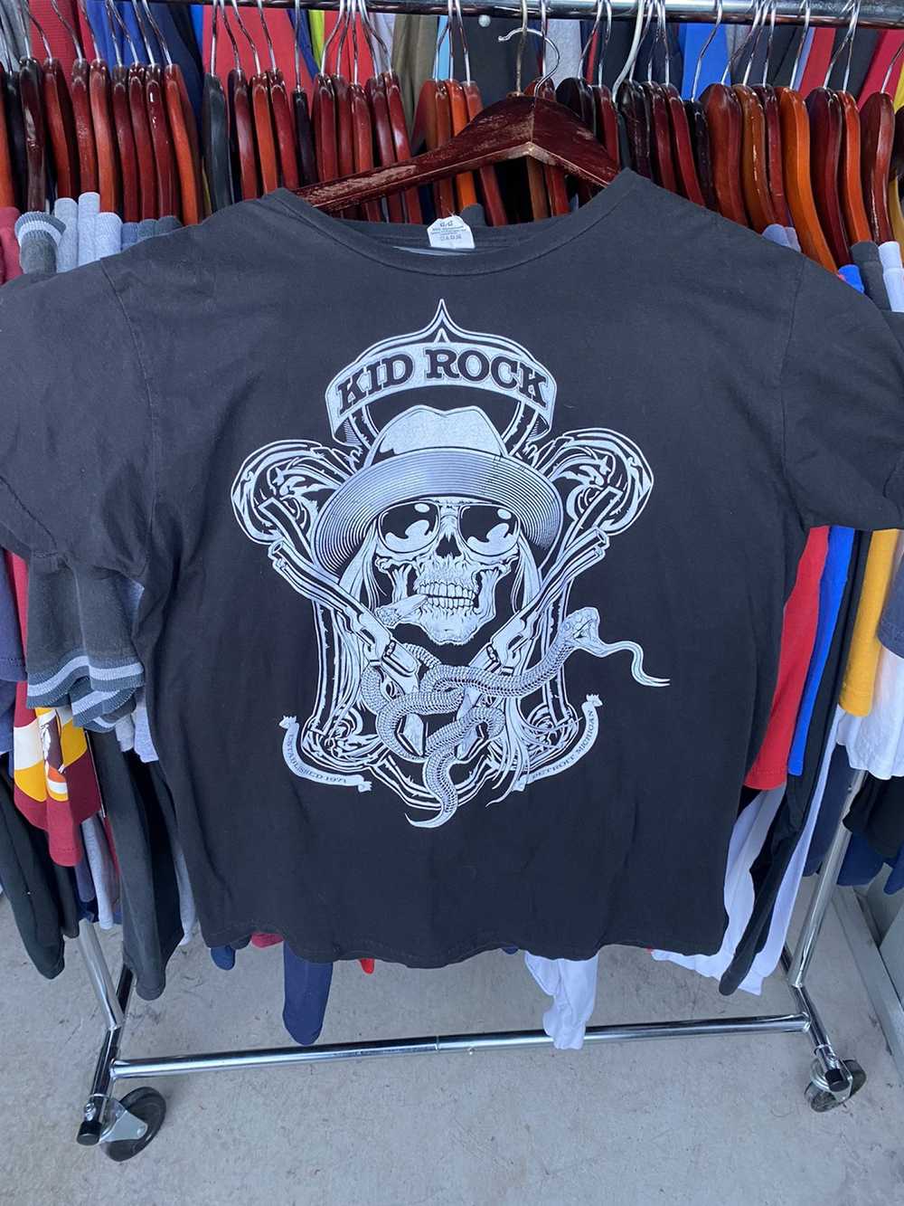 Other 2011 kid rock tour tee large black - image 1