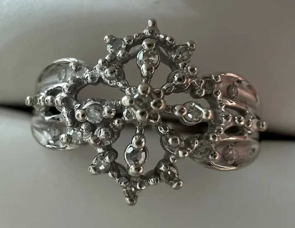 Vintage 10k White Gold Diamond Snowflake Ring Siz… - image 3