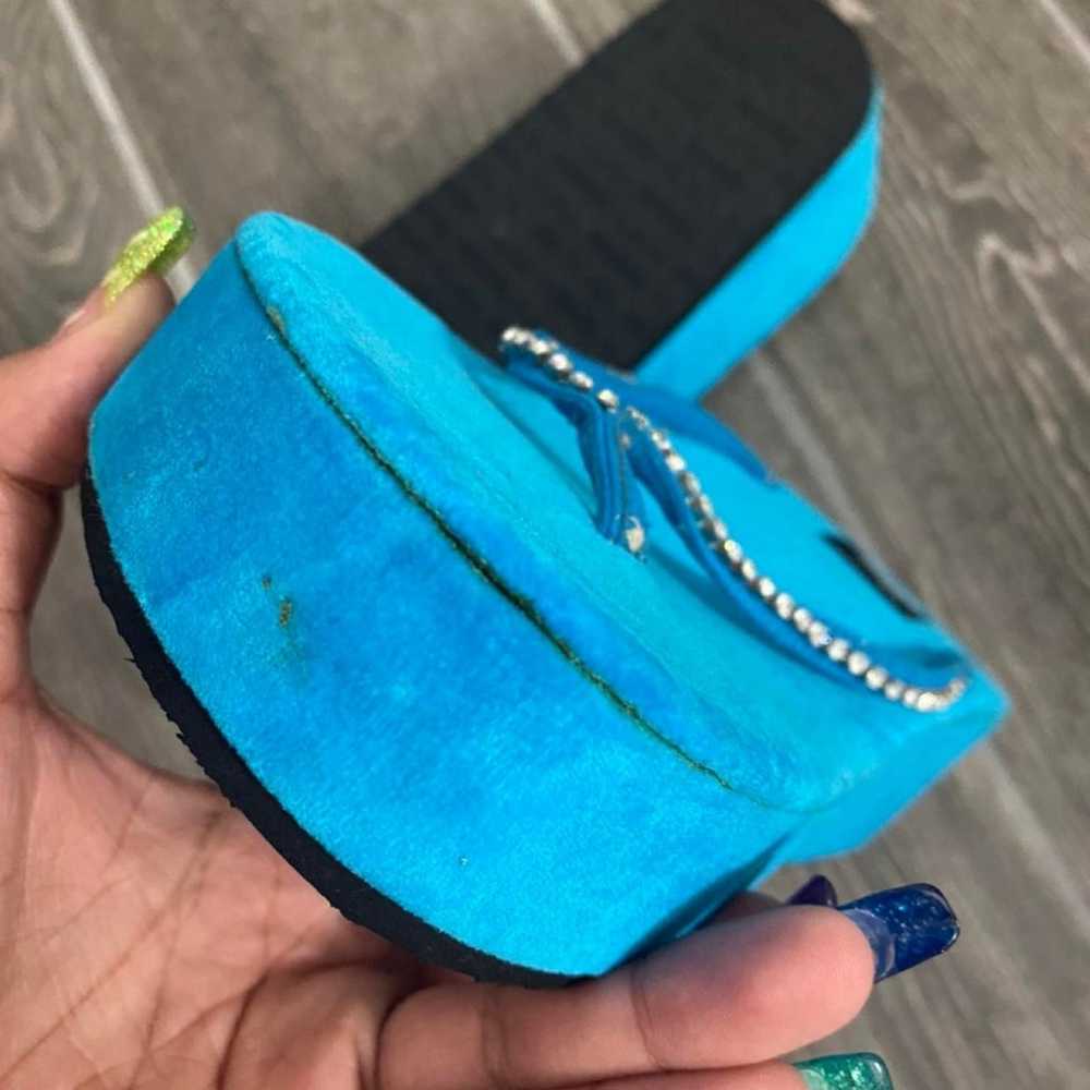 Vintage blue velvet platform sandals - image 3