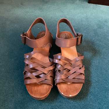 Kelsi dagger wooden sandals - image 1