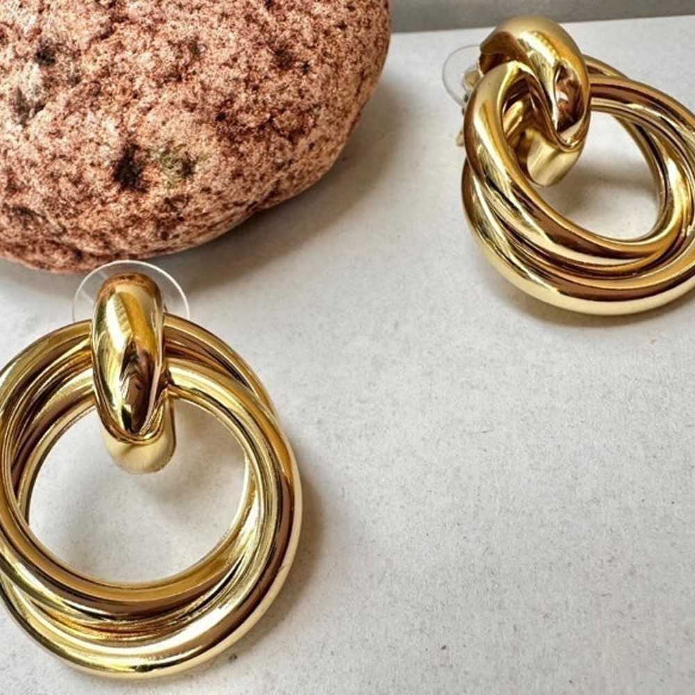 14K Minimalist Gold Hoop Earrings - image 3