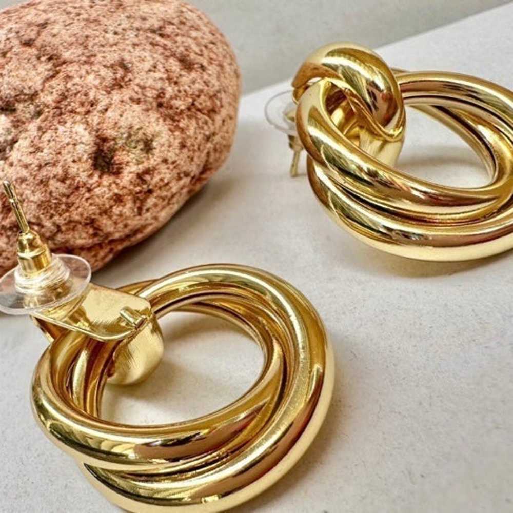 14K Minimalist Gold Hoop Earrings - image 4