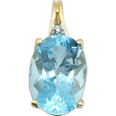 10K Blue Topaz Pendant