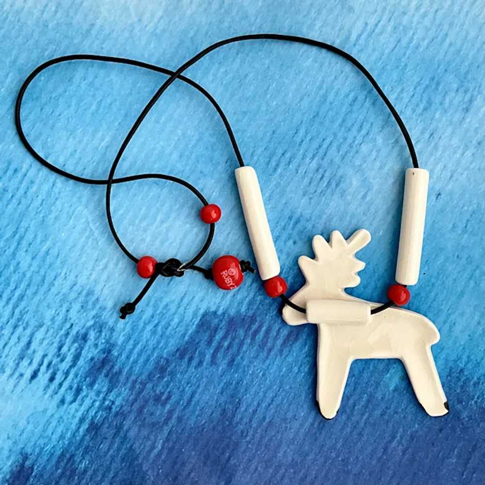 Vintage Ruby Z Ceramic Reindeer Pendant Necklace … - image 4