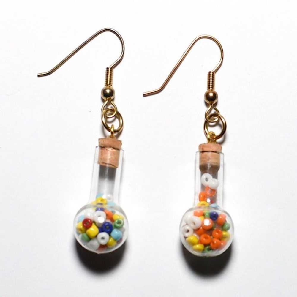 Unworn Vtg 80s Beads-in-Flask Earrings - image 3
