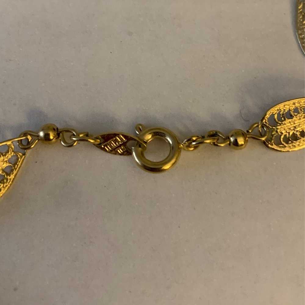 Vintage Trifari goldtone filigree necklace.  New … - image 2