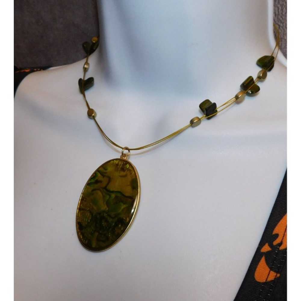 Green And Gold Shell Necklace - image 4