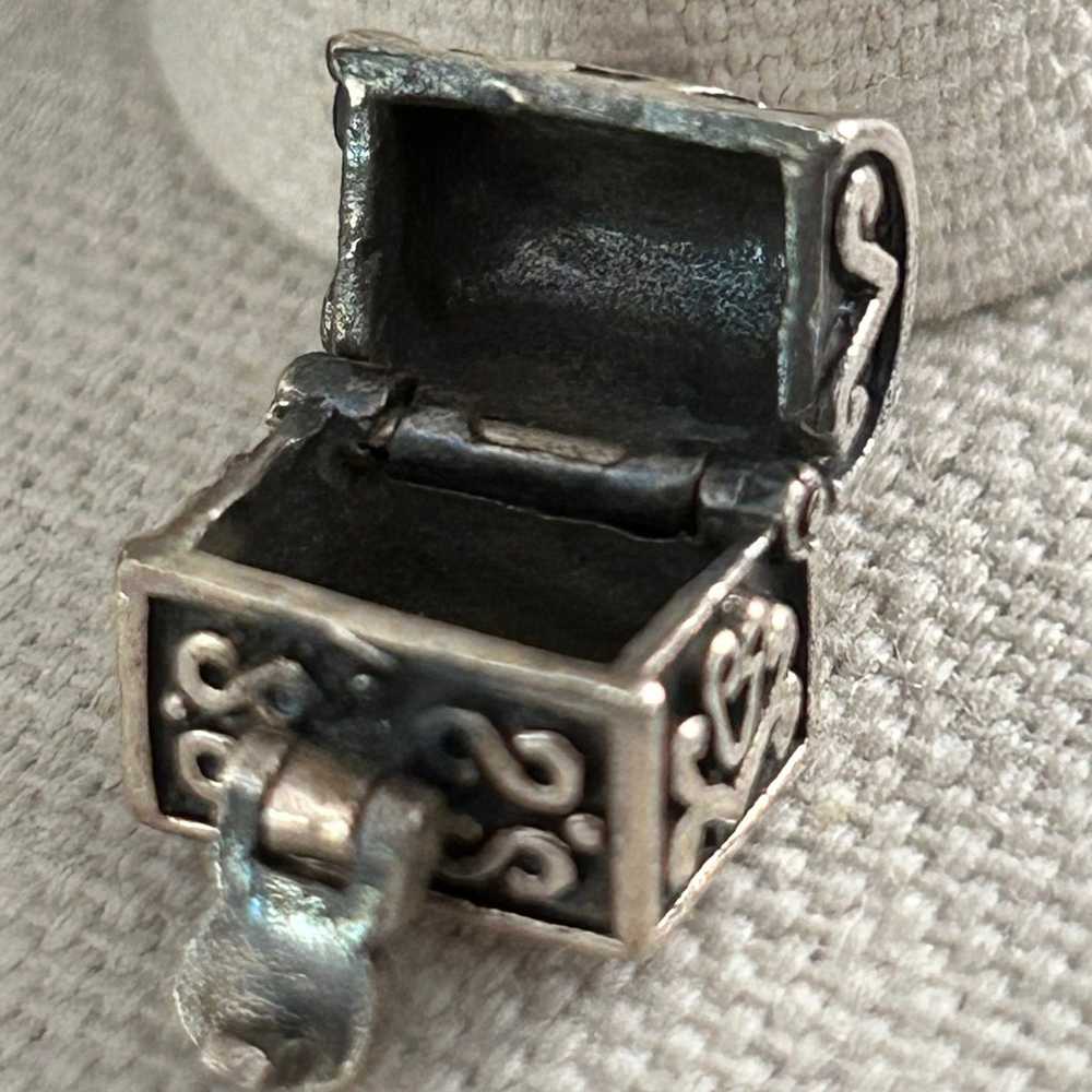 Vintage Sterling Silver Opening Treasure Chest Ch… - image 4