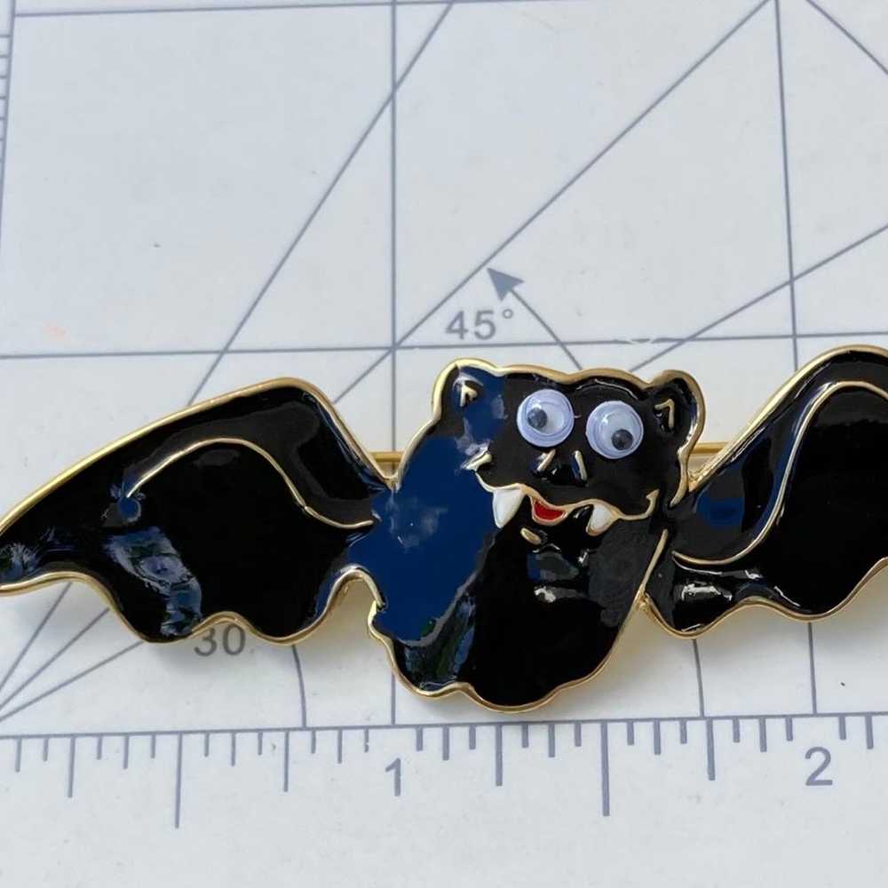 Halloween Bat Brooch Pin Vintage black enamel gol… - image 3