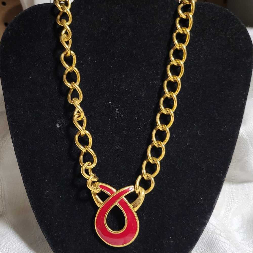 Vtg Napier Signed Gold Toned Chain Link Red Ename… - image 1