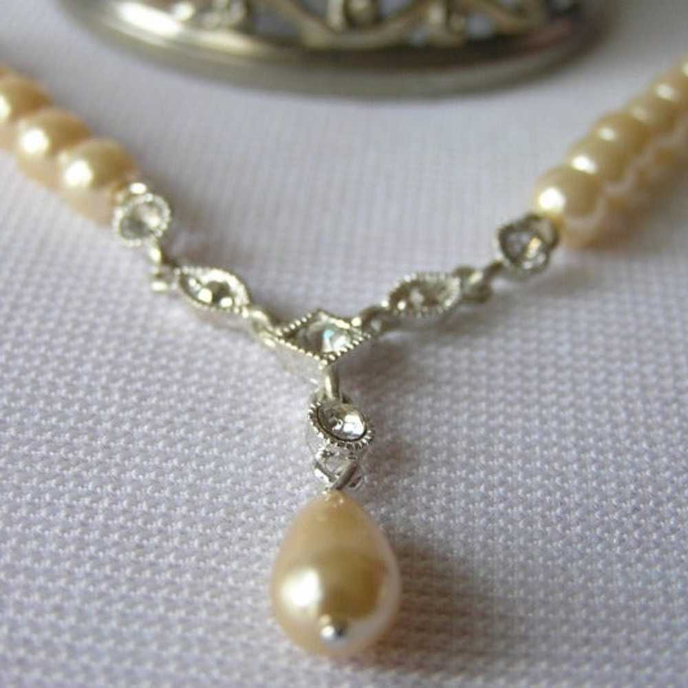 Avon set of fantasy beige pearls - image 2