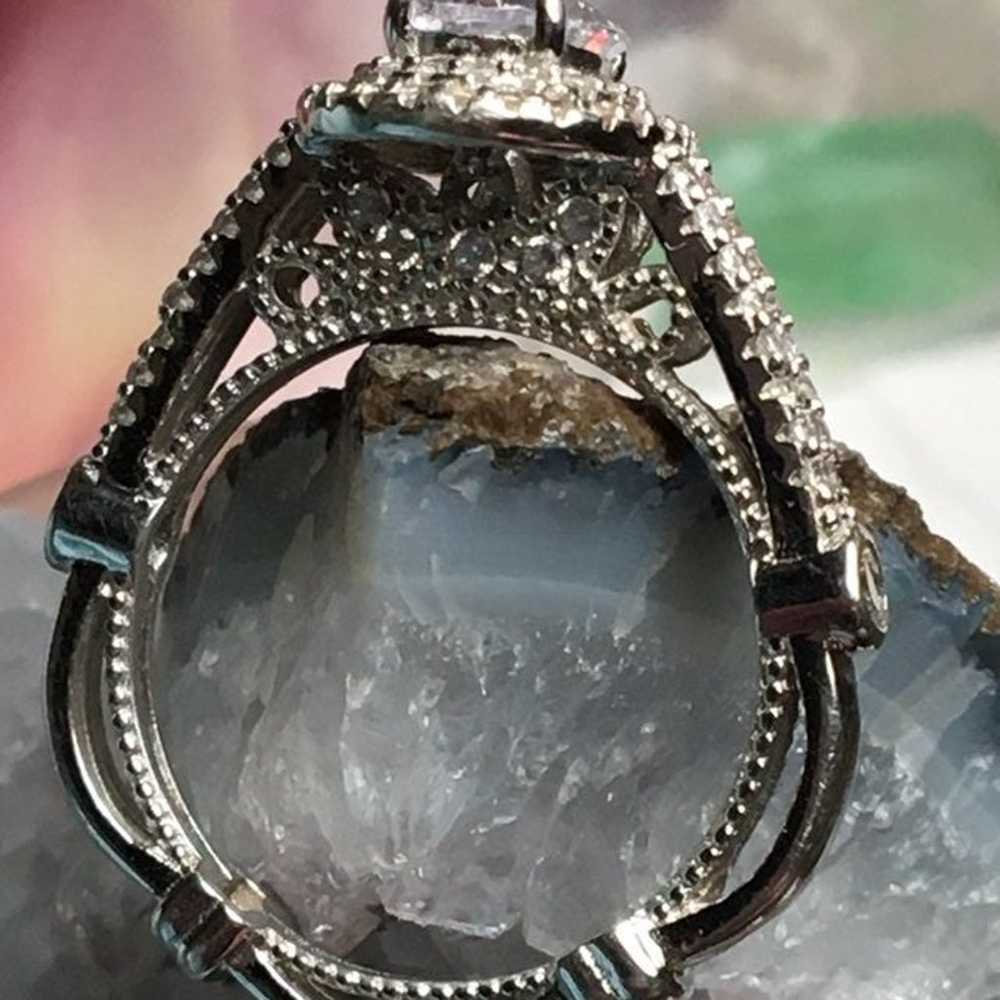 Beautiful Vintage Inspired Oval Ring! - image 3