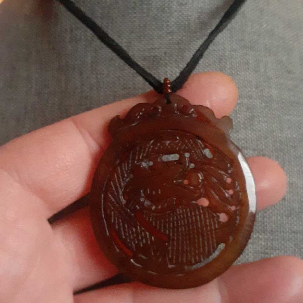 Vintage carved gemstone dragon pendant necklace w… - image 4