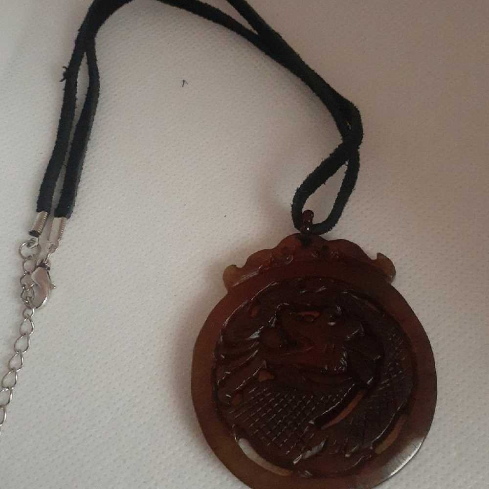 Vintage carved gemstone dragon pendant necklace w… - image 7