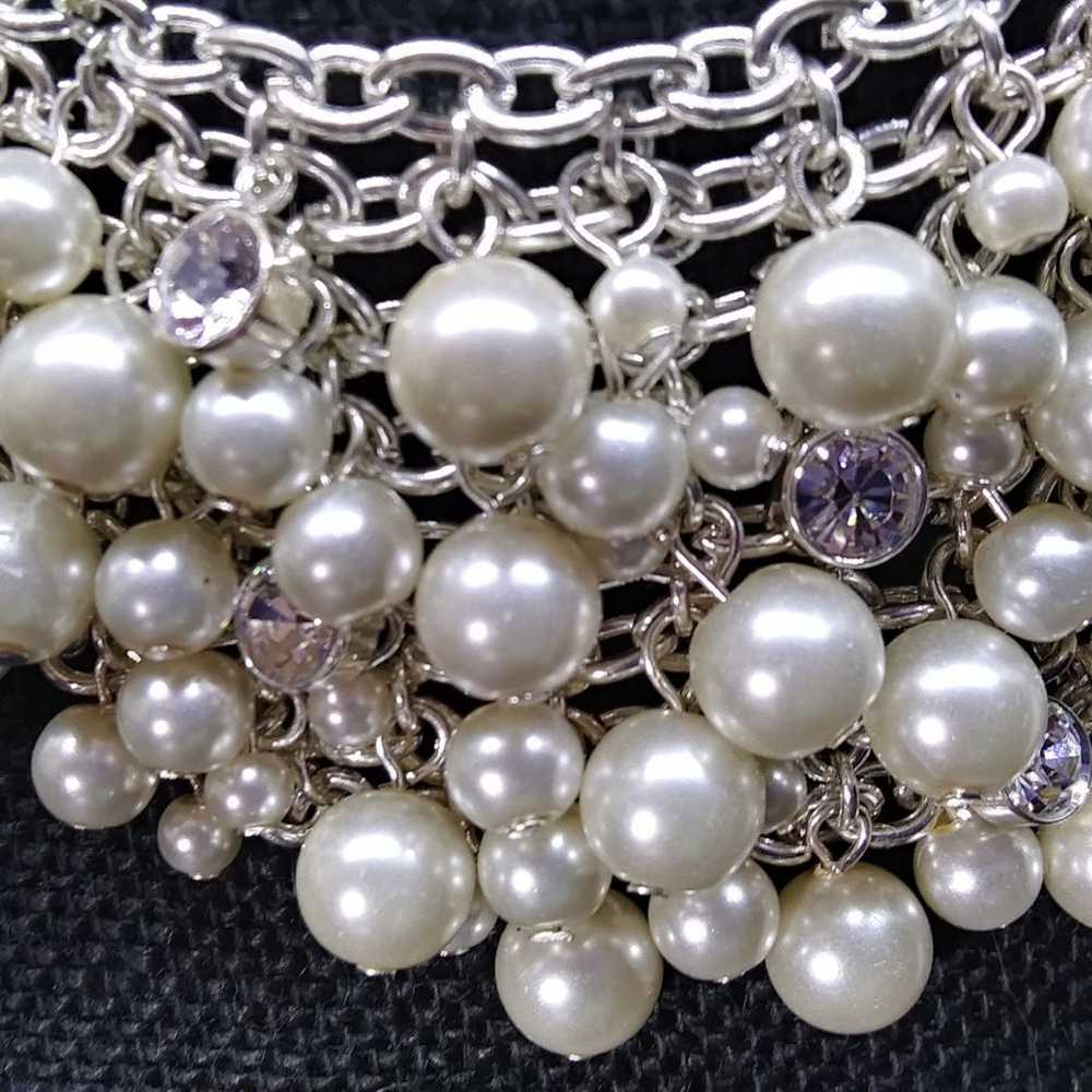 Simply Stunning Pearl & Rhinestone Cluster Neckla… - image 2