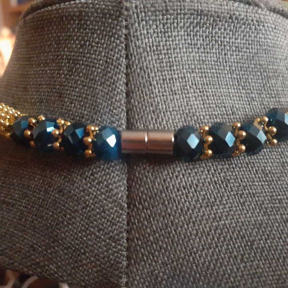 Metallic blue and gold tone metal bead necklace - image 4