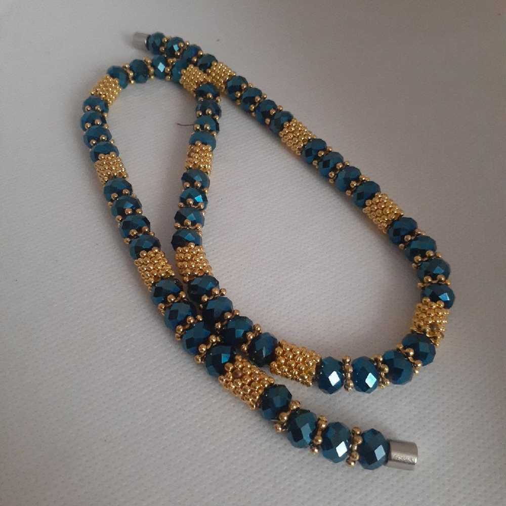 Metallic blue and gold tone metal bead necklace - image 5