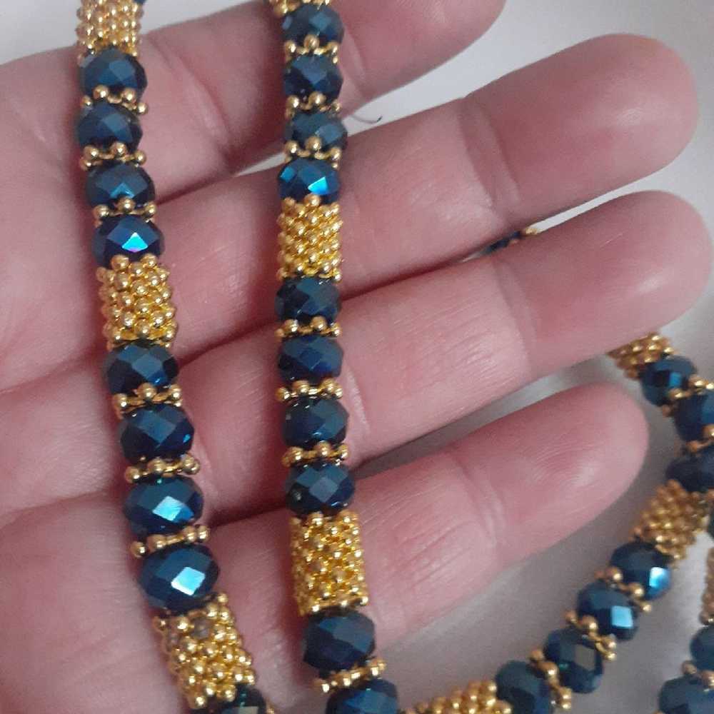 Metallic blue and gold tone metal bead necklace - image 6