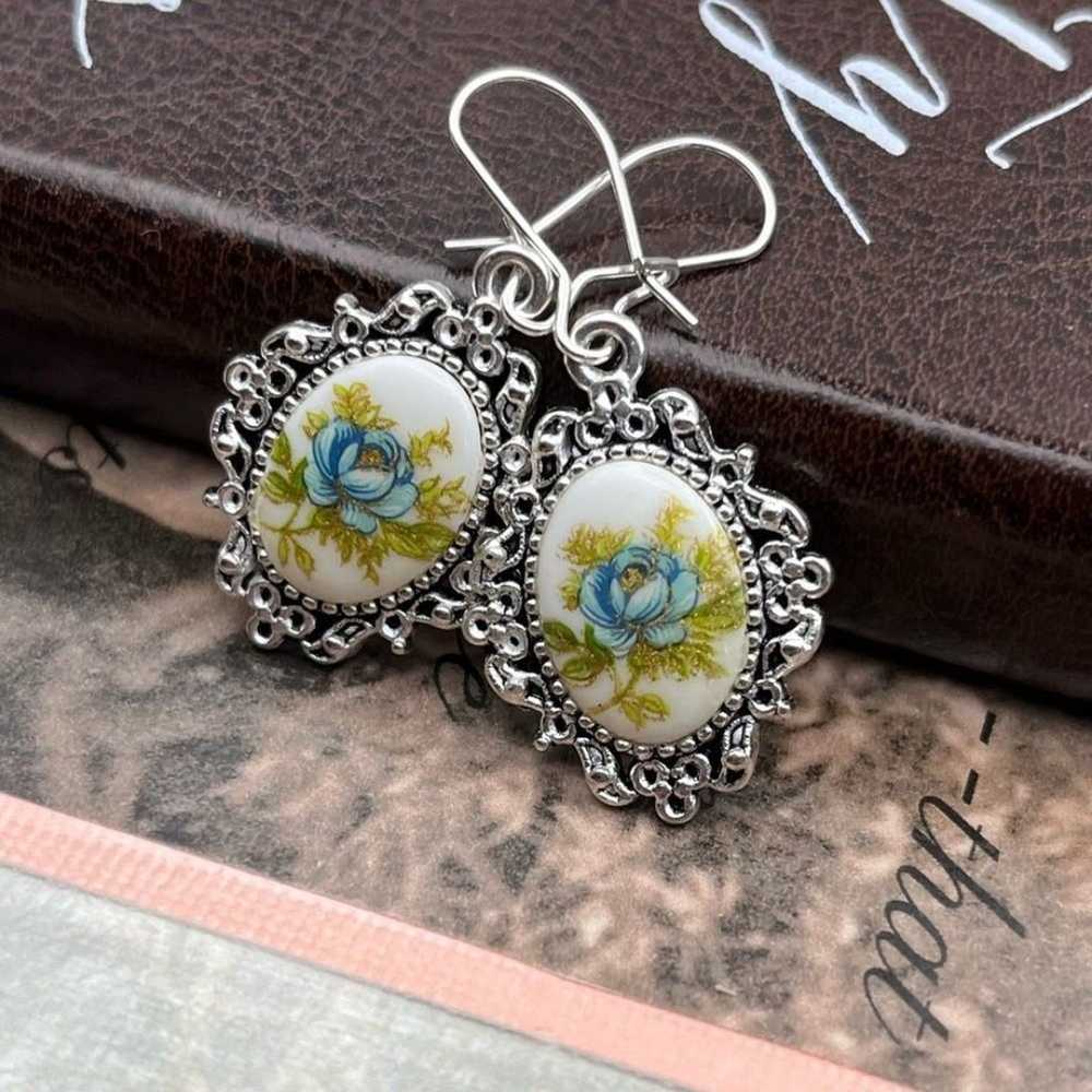 Vintage Blue Rose Glitter Cameo Stainless Steel F… - image 2