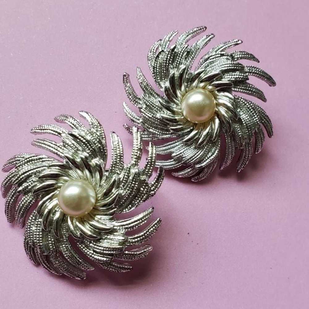 Vintage Sarah Coventry Earrings, Swirl - image 2