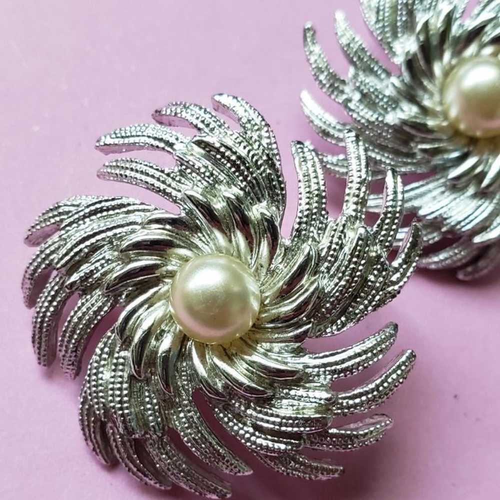 Vintage Sarah Coventry Earrings, Swirl - image 3