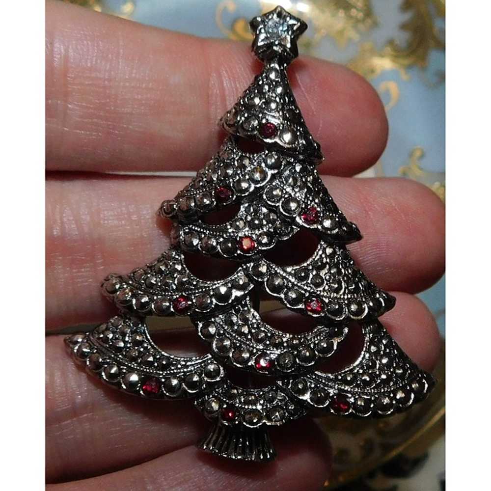 Vintage Avon Christmas Tree Brooch - image 5