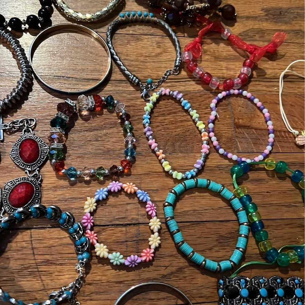 Vintage Bracelet Jewelry Lot (34 Pieces) READ DESC - image 2