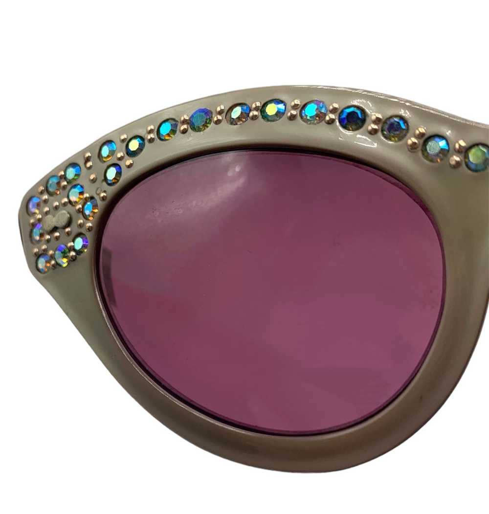 50s Grey Cats Eye Rhinestone Pink Lens Sunglasses - image 4