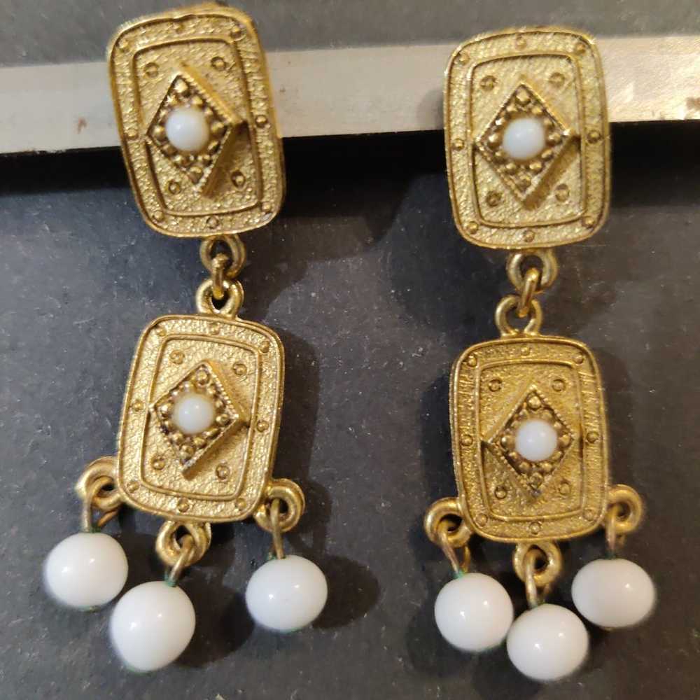 Vintage Florenza  clip Earrings - image 3