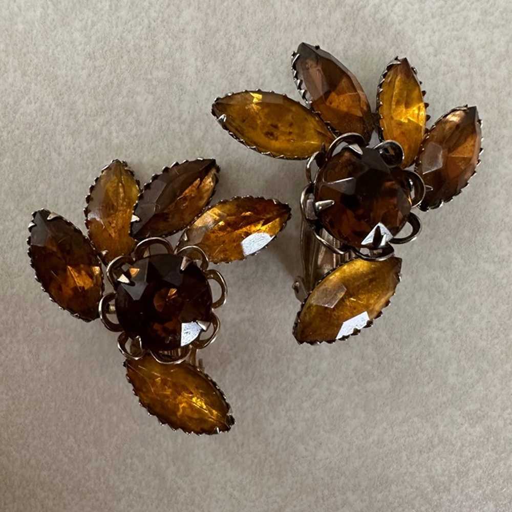 Weiss? unsigned gold tone amber brown tan glass r… - image 2