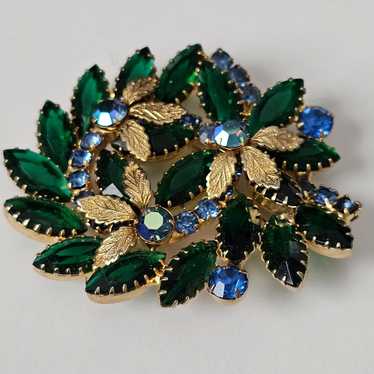 vintage brooch JULIAN 2.5 INCH,GOLDTONE GREEN AND 