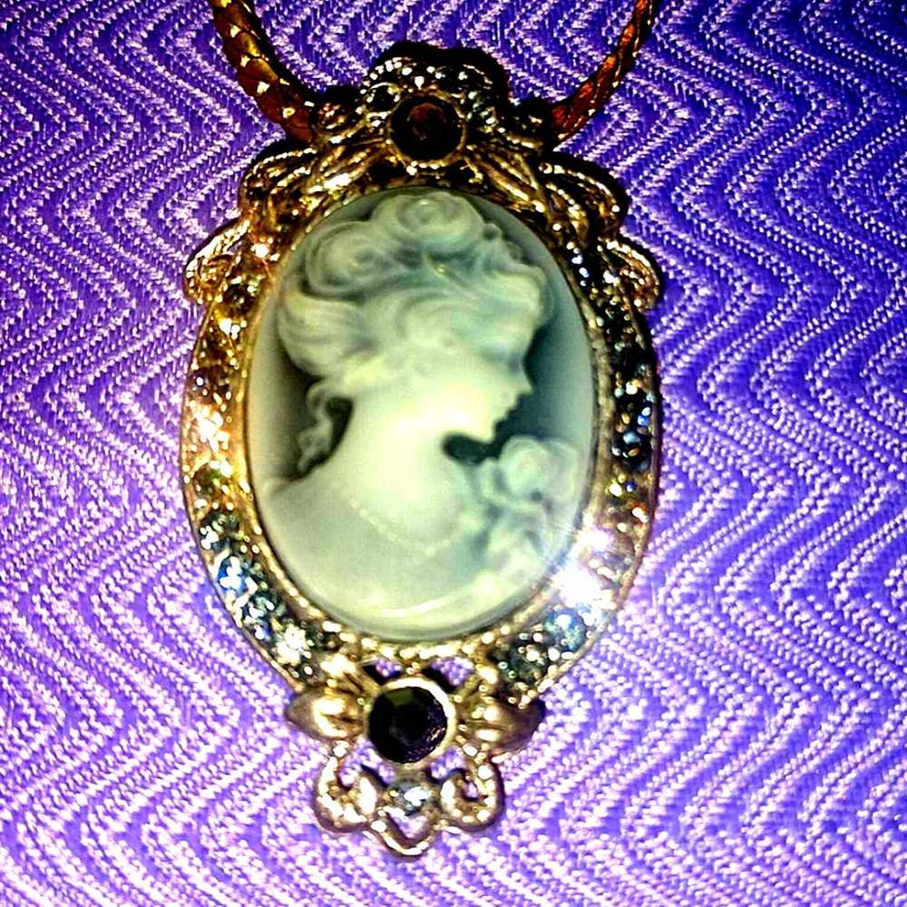 Exquisite Vintage Cameo  Necklace - image 2