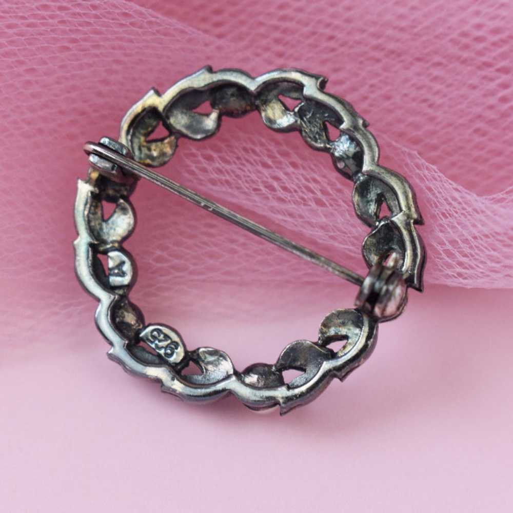 Pearl round brooch, vintage marcasite open circle… - image 7