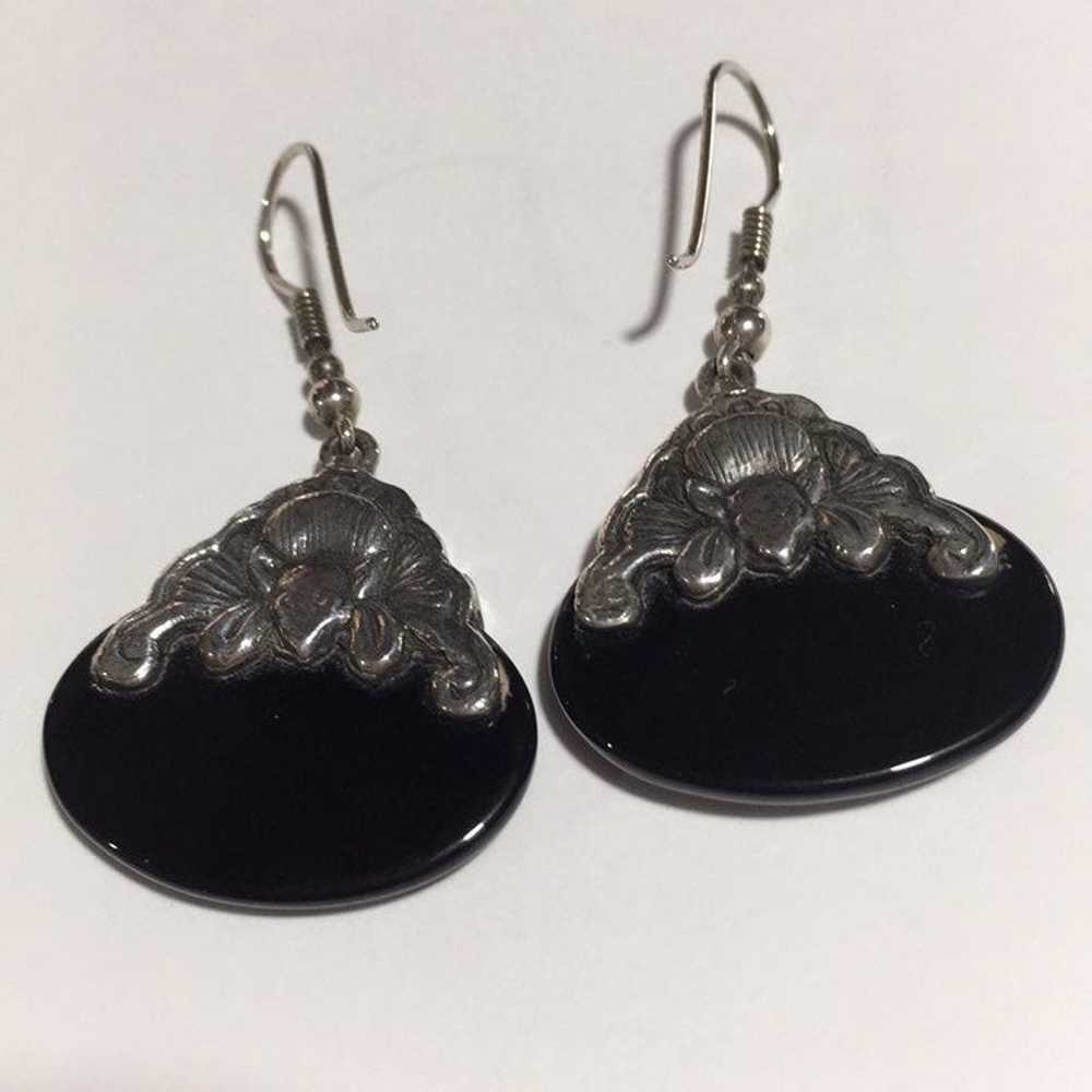 VINTAGE STERLING SILVER AND ONYX EARRINGS - image 3