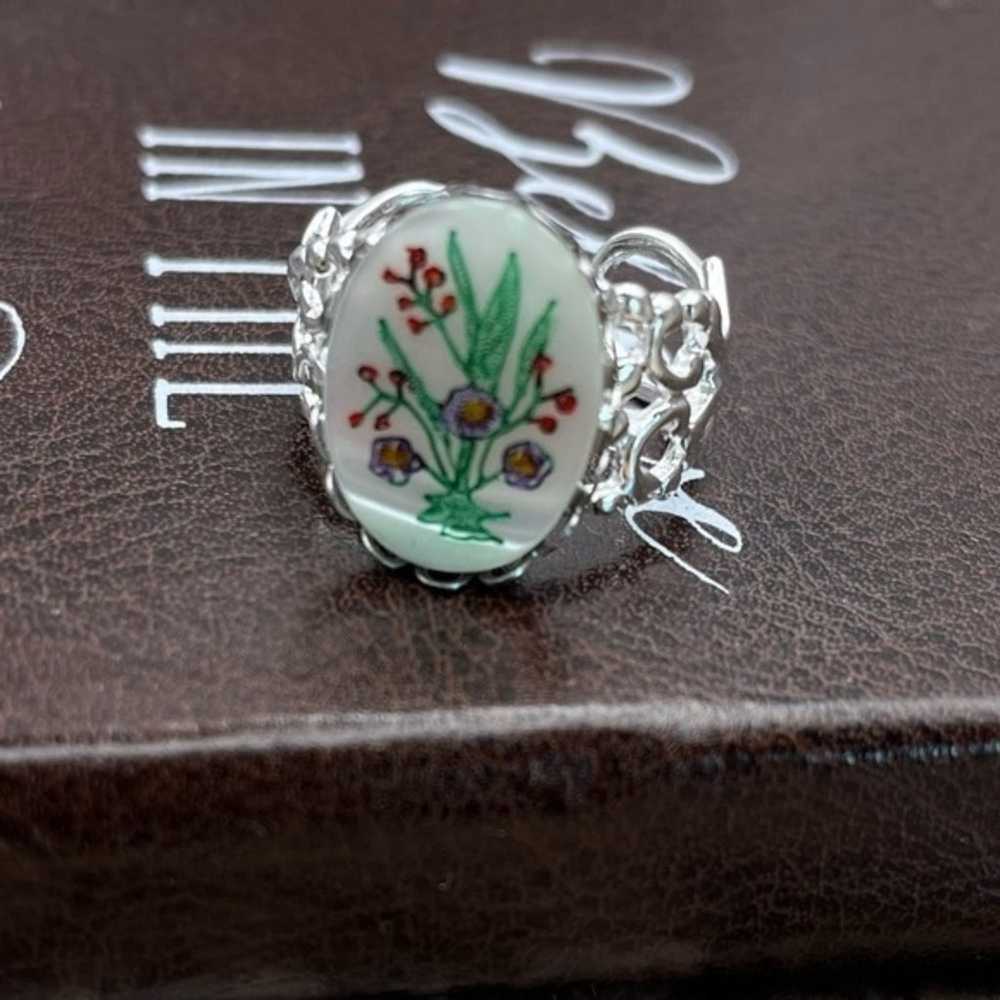 Mother Of Pearl Floral Bouquet Cameo Shell Ring N… - image 7