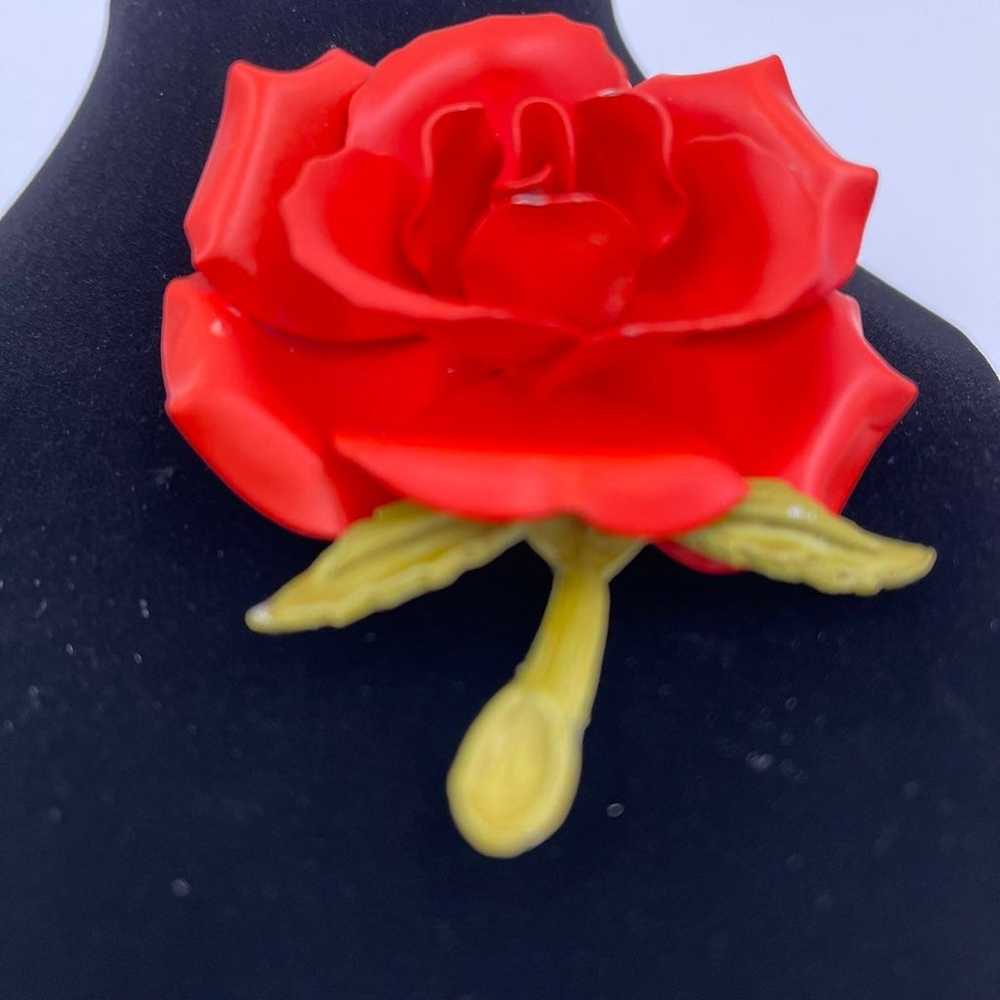 Vintage 1950's Metsl Enamel 3D Rose Pin. Gift idea - image 2