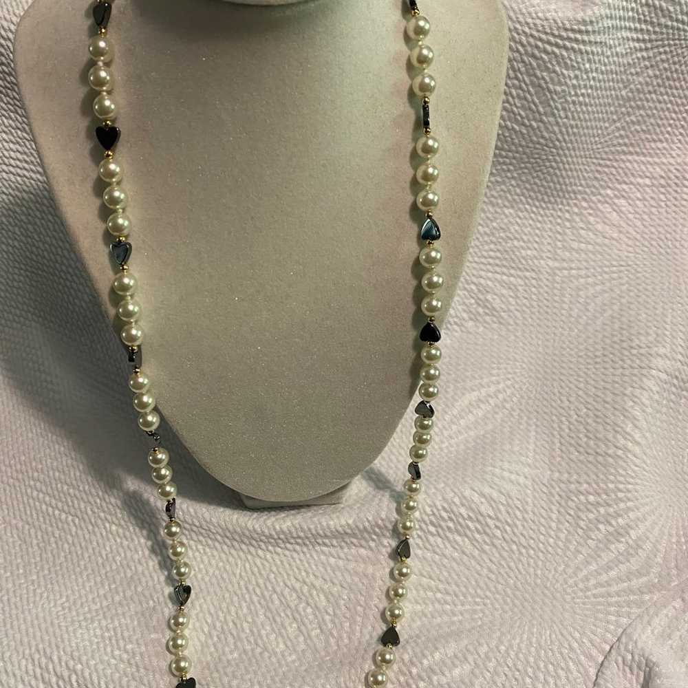 Vintage hematite hearts and pearl necklace - image 2