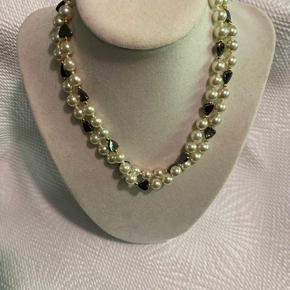 Vintage hematite hearts and pearl necklace - image 3