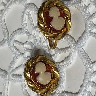 Vtg Victorian Lady Earrings - image 1
