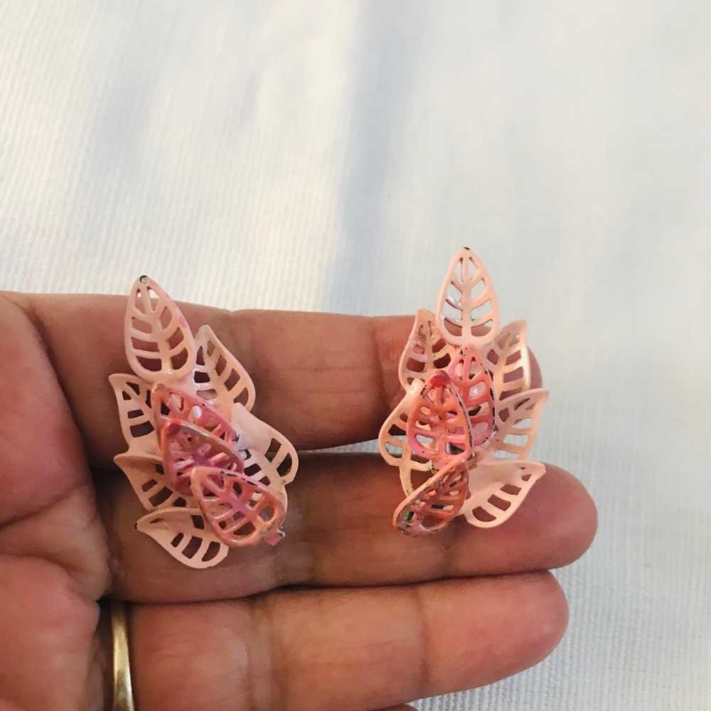 Vintage Pink Color Leaves Earrings - image 6