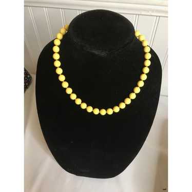 Yellow beaded choker necklace vintage 18” - image 1