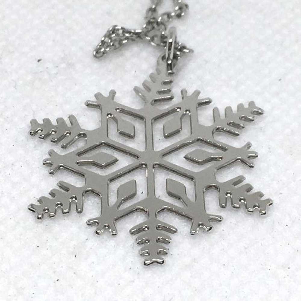 Vintage Avon Silver Snowflake Necklace - image 2